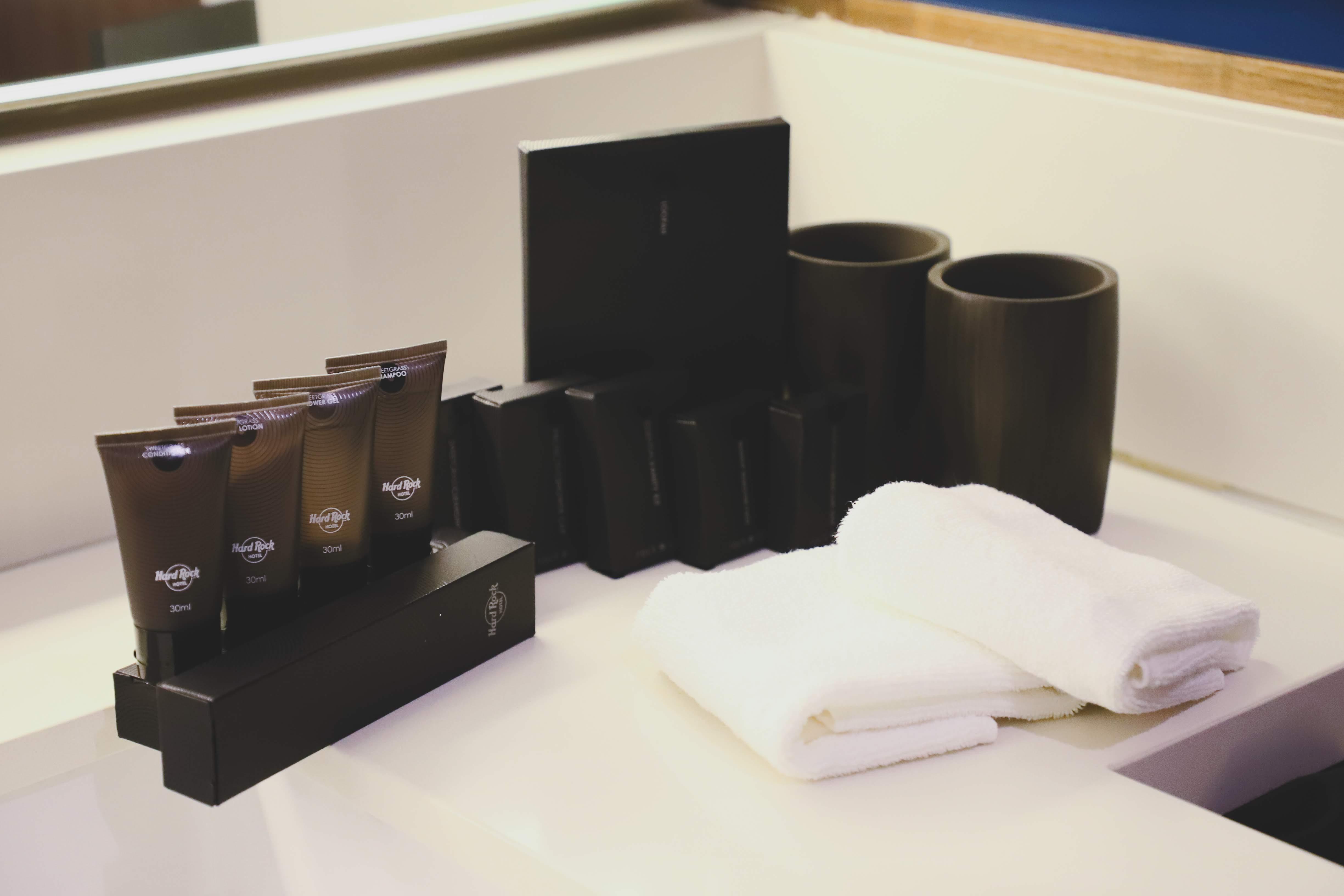 Hard Rock Hotel Desaru Coast מראה חיצוני תמונה The Rituals toiletries