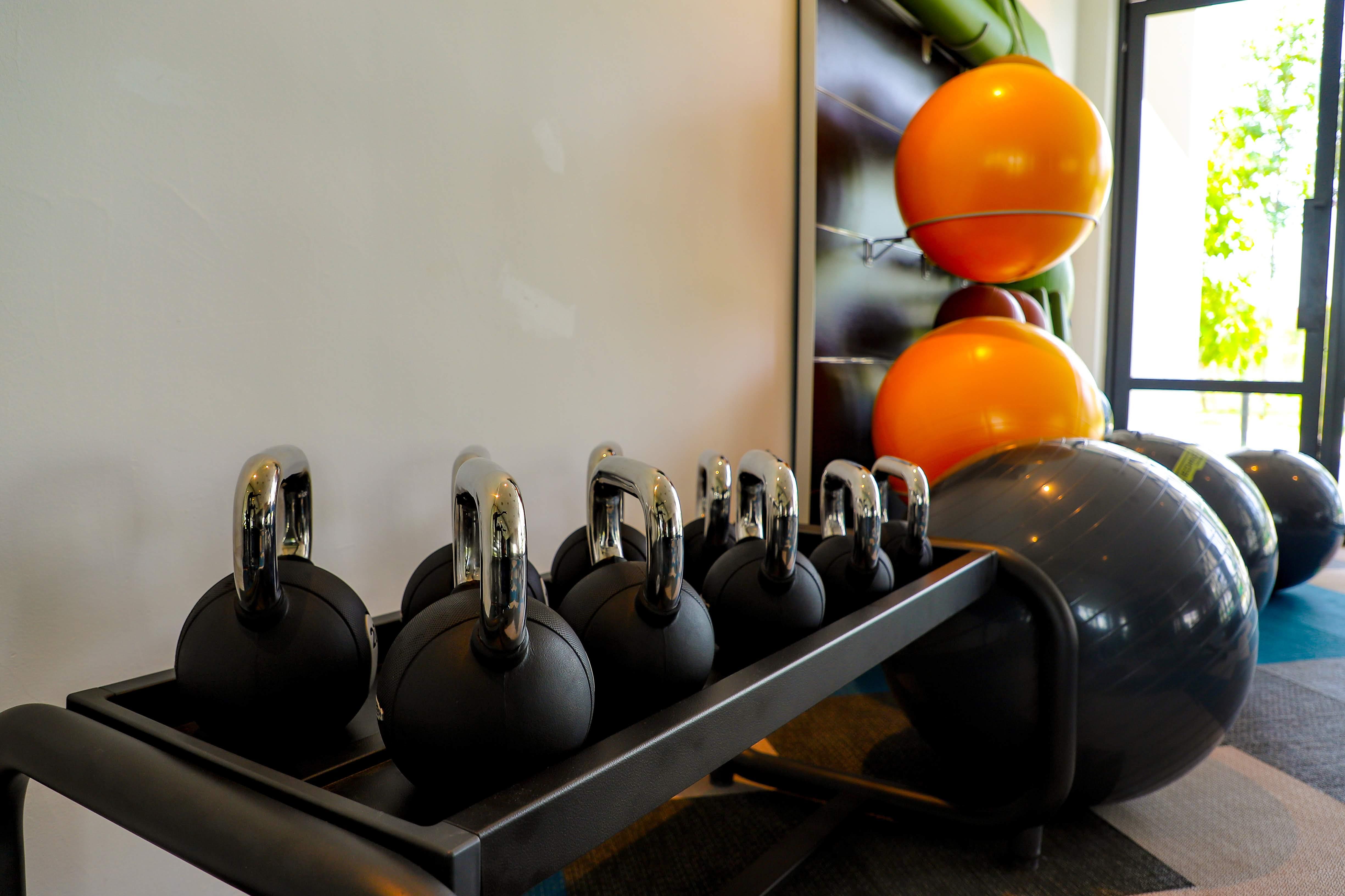 Hard Rock Hotel Desaru Coast מראה חיצוני תמונה A rack of kettlebells