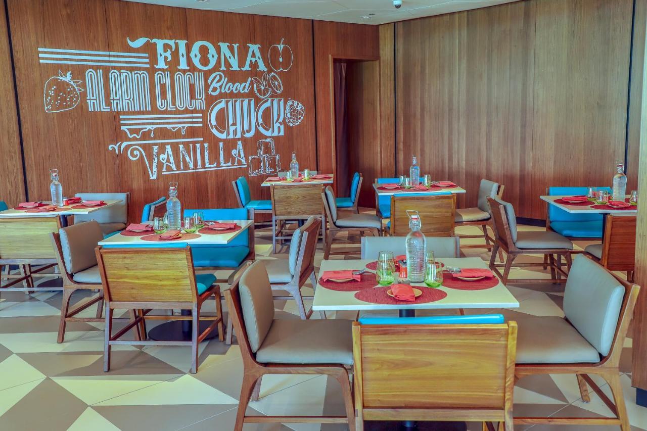 Hard Rock Hotel Desaru Coast מראה חיצוני תמונה Interior of the restaurant